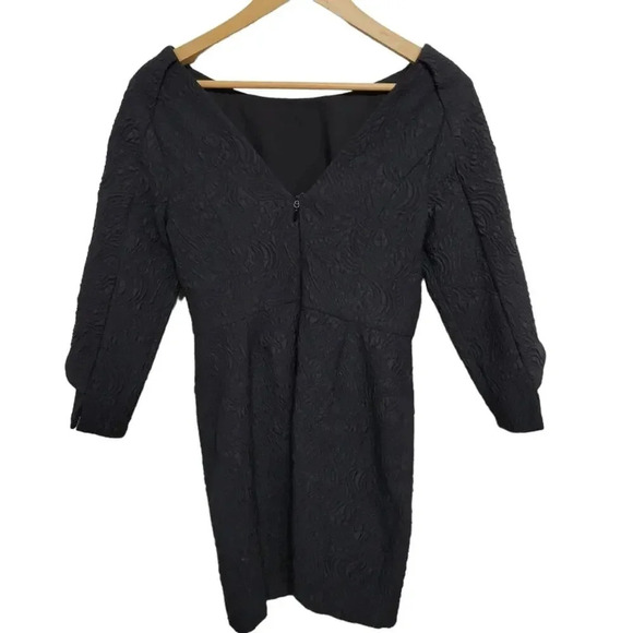 NWT BCBG MaxAzria Little Black Dress Puffy Scalloped Crepe Size 6 - Picture 5 of 5